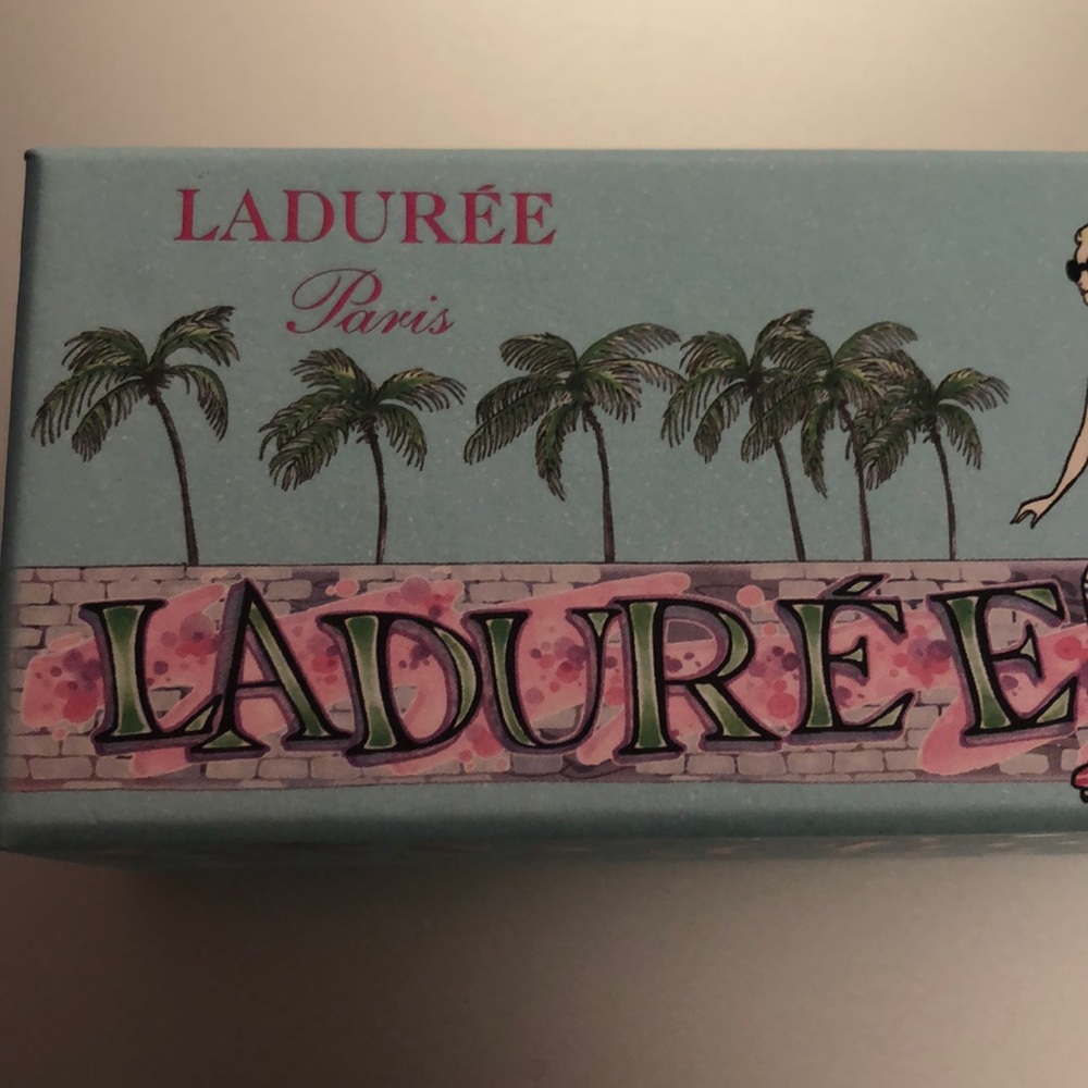 Laduree Box - Picture 4 of 5